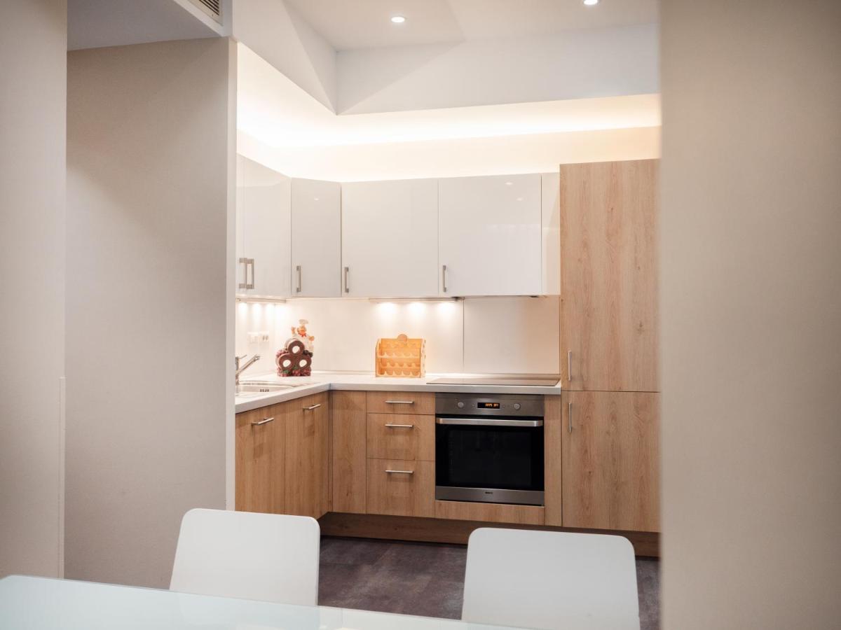 Lake Drive Rooms&Apartments Tirana Esterno foto